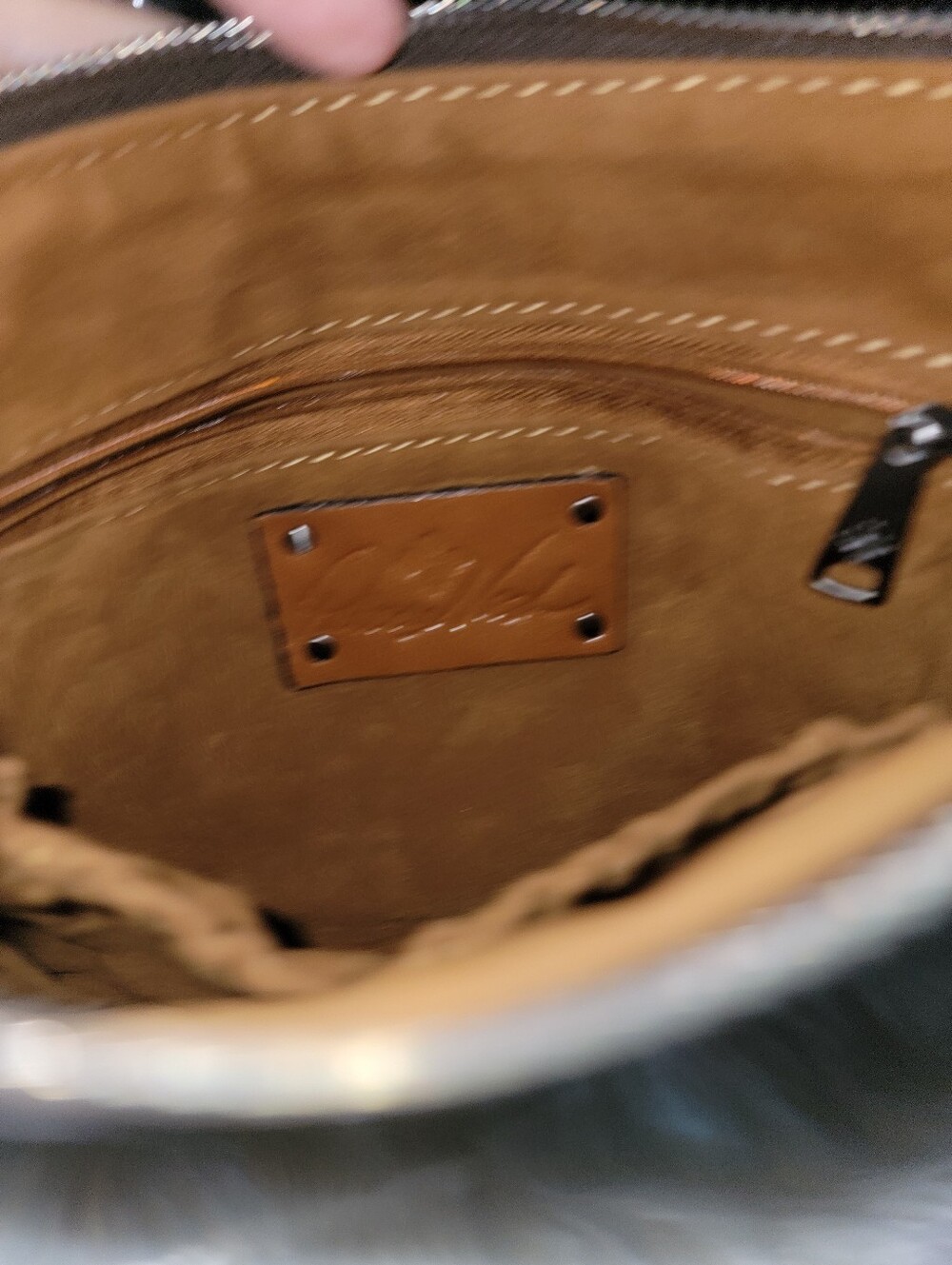 Patricia Nash Leather Embroidered Birds Of Paradise Wristlet 🕊️ - Picture 7 of 9